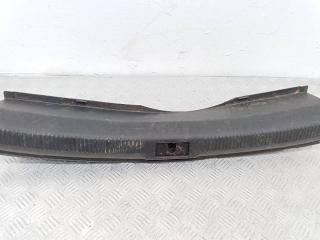 накладка внутренняя на заднюю панель кузова Audi A4 B8 [рестайлинг] 2015, 8K5863471