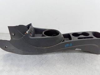 рамка обрамление кулисы Hyundai i20 1 поколение 2012, 84610-4P000