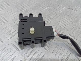 моторчик заслонки печки Mazda 3 3 поколение [рестайлинг] 2018