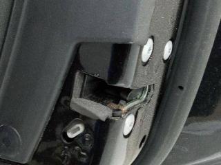 замок двери задней правой Chrysler 300C 1 поколение 2008