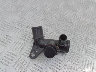 фланец (тройник) системы охлаждения Ford Fiesta 7 поколение 2020, 1.5 л., дизель, МКПП, 1122501