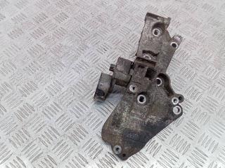 кронштейн генератора Renault Scenic 3 поколение 2010, 1.5 л., дизель, МКПП, 8200669495