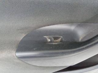 кнопка стеклоподъемника двери Volkswagen Passat B6 2005, седан