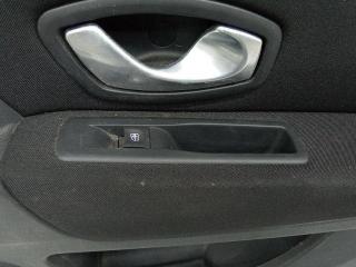 кнопка стеклоподъемника двери Renault Laguna 3 поколение 2011