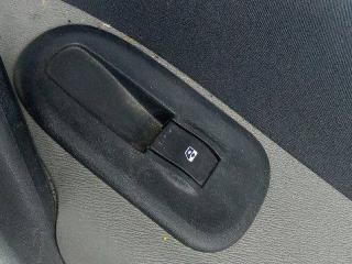 кнопка стеклоподъемника двери передней правой Renault Kangoo 2 поколение 2010