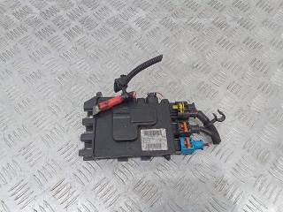 блок предохранителей Renault Megane 3 поколение 2012, 1.5 л., дизель, МКПП, 243800011R