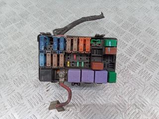 блок предохранителей Renault Laguna 2 поколение 2004, 8200674197