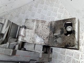 кронштейн КПП Volvo V70 2 поколение 2004, 2.4 л., дизель, АКПП