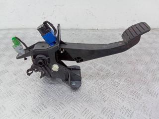 педаль сцепления Dacia Duster 1 поколение [рестайлинг] 2015, 8201298896