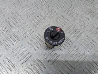 кнопка Airbag Renault Kadjar 1 поколение 2018, 681995290R