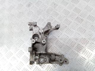 кронштейн генератора Peugeot 5008 1 поколение 2011, 1.6 л., дизель, МКПП