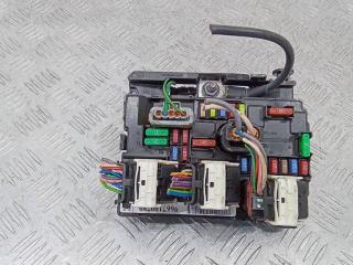 блок предохранителей Citroen C3 2 поколение 2013, 9667199780
