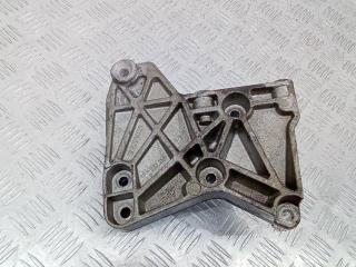 кронштейн двигателя Renault Megane 2 поколение 2006, 1.5 л., дизель, МКПП, 8200633253