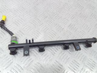 топливная рампа Renault Duster 2 поколение 2022, 2.0 л., бензин, МКПП, 8200053030