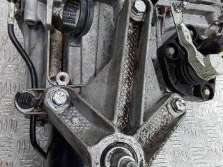 кронштейн КПП Renault Megane 2 поколение 2005, 1.6 л., бензин, МКПП, 8200043084