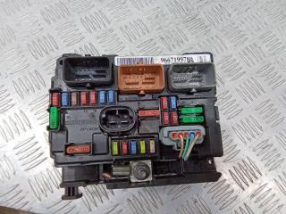 блок предохранителей Citroen C3 Picasso 1 поколение 2008, 9667199780
