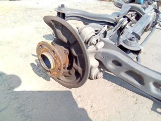 кулак задний правый Mercedes-Benz A-Класс W176 2013, 2.0 л., бензин