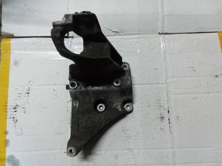 кронштейн компрессора кондиционера Peugeot 308 1 поколение [рестайлинг] 2012, 1.6 л., дизель, МКПП