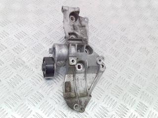 кронштейн генератора Renault Megane 1 поколение [рестайлинг] 2003, 1.4 л., бензин, 8200327134
