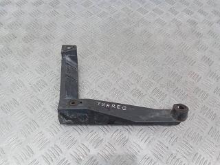 Крепление бампера заднего Volkswagen Touareg 1 поколение 2004, 7L6807861