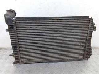 интеркулер Volkswagen Jetta 5 поколение 2005, 1K0145803