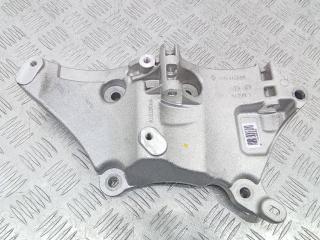 кронштейн генератора Renault Duster 2 поколение 2022, 2.0 л., бензин, МКПП, 117104555R