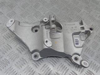 кронштейн генератора Renault Duster 2 поколение 2022, 2.0 л., бензин, МКПП, 117104555R