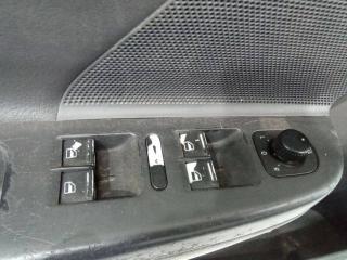 блок управления стеклоподъемниками Volkswagen Jetta 5 поколение 2005