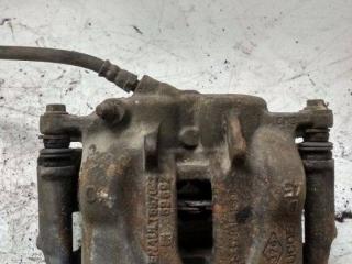 суппорт передний правый Renault Trafic 2 поколение 2006