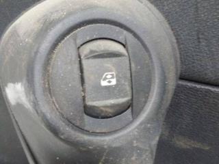 кнопка стеклоподъемника двери Renault Clio 3 поколение 2007, хетчбэк 5 дв.