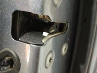 замок двери задней правой Renault Koleos 1 поколение 2008