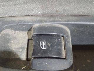кнопка стеклоподъемника двери Renault Koleos 1 поколение 2008