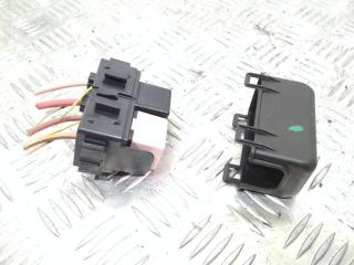 блок реле Renault Megane 2 поколение [рестайлинг] 2007, 8200222933