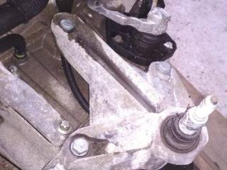 кронштейн КПП Renault Clio 3 поколение 2006, 1.4 л., бензин, МКПП, 8200043084