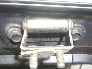 петля крышки багажника Toyota Prius 2 поколение 2006