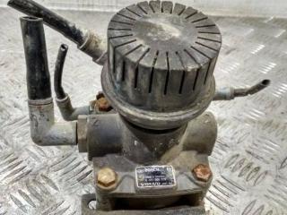 Клапан ускорительный Volvo FH 1999, 0481026019