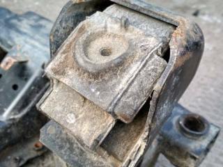 подушка крепления двигателя Mercedes-Benz Sprinter 1 поколение (W901-905) [рестайлинг] 2006, 9062411013