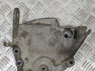 защита (кожух) ремня ГРМ Renault Clio 2 поколение [2-й рестайлинг] 2005, 1.2 л., бензин, 8200032089