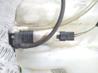 насос (моторчик) омывателя стекла Renault Megane 2 поколение [рестайлинг] 2008, 8200295685