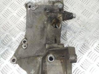 кронштейн генератора Renault Laguna 2 поколение 2004, 1.9 л., дизель, 7700115750