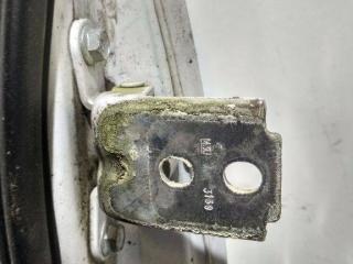 петля двери Chevrolet Spark M300 2010