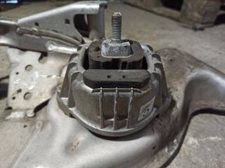 подушка крепления двигателя BMW 5 серия E60/E61 2007