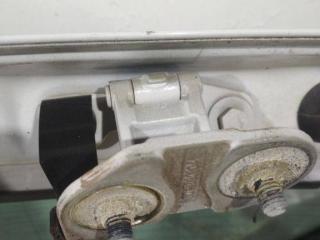 петля крышки багажника BMW 1 серия E81/E87 [рестайлинг] 2009, 7060625-09