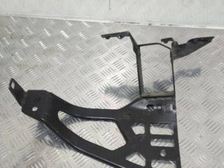 крепление бампера BMW 5 серия E60/E61 2005, 51647163483