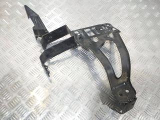 крепление бампера BMW 5 серия E60/E61 2005, 51647163484