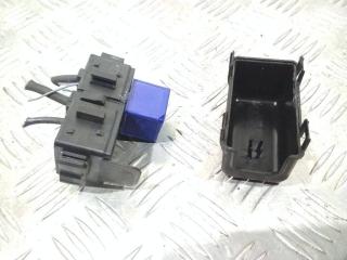 блок реле Renault Scenic 2 поколение [рестайлинг] 2009, 8200222933