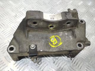 кронштейн двигателя Opel Corsa D 2008, 55199250