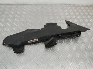 воздуховод (дефлектор) радиатора Audi Q7 4L 2008, 3.0 л., дизель, АКПП, 4L0121284A