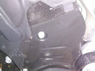 защита (кожух) ремня ГРМ Audi A4 B7 2008, 2.0 л., дизель, МКПП, 038109147D