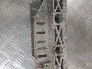 кронштейн (крепление) впускного коллектора Renault Laguna 1 поколение [рестайлинг] 1999, 7700110112